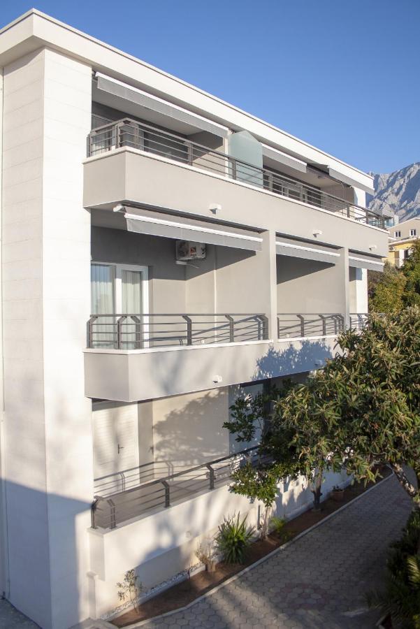 Apartments And Rooms By The Sea Baska Voda, Makarska - 2578 Buitenkant foto