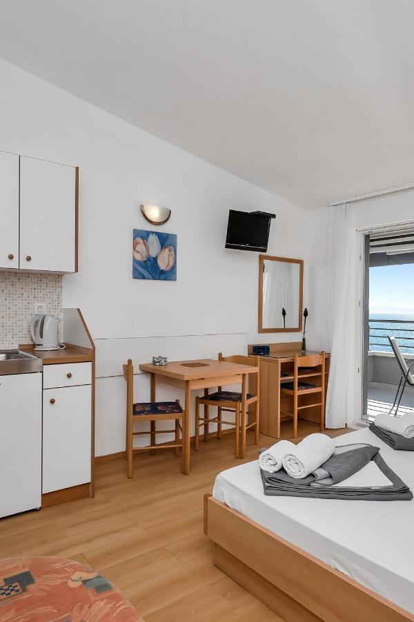 Apartments And Rooms By The Sea Baska Voda, Makarska - 2578 Buitenkant foto