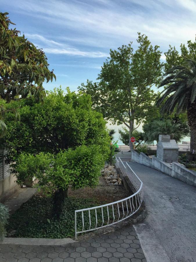 Apartments And Rooms By The Sea Baska Voda, Makarska - 2578 Buitenkant foto