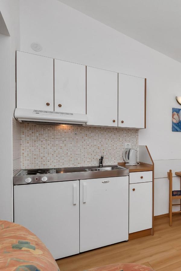 Apartments And Rooms By The Sea Baska Voda, Makarska - 2578 Buitenkant foto